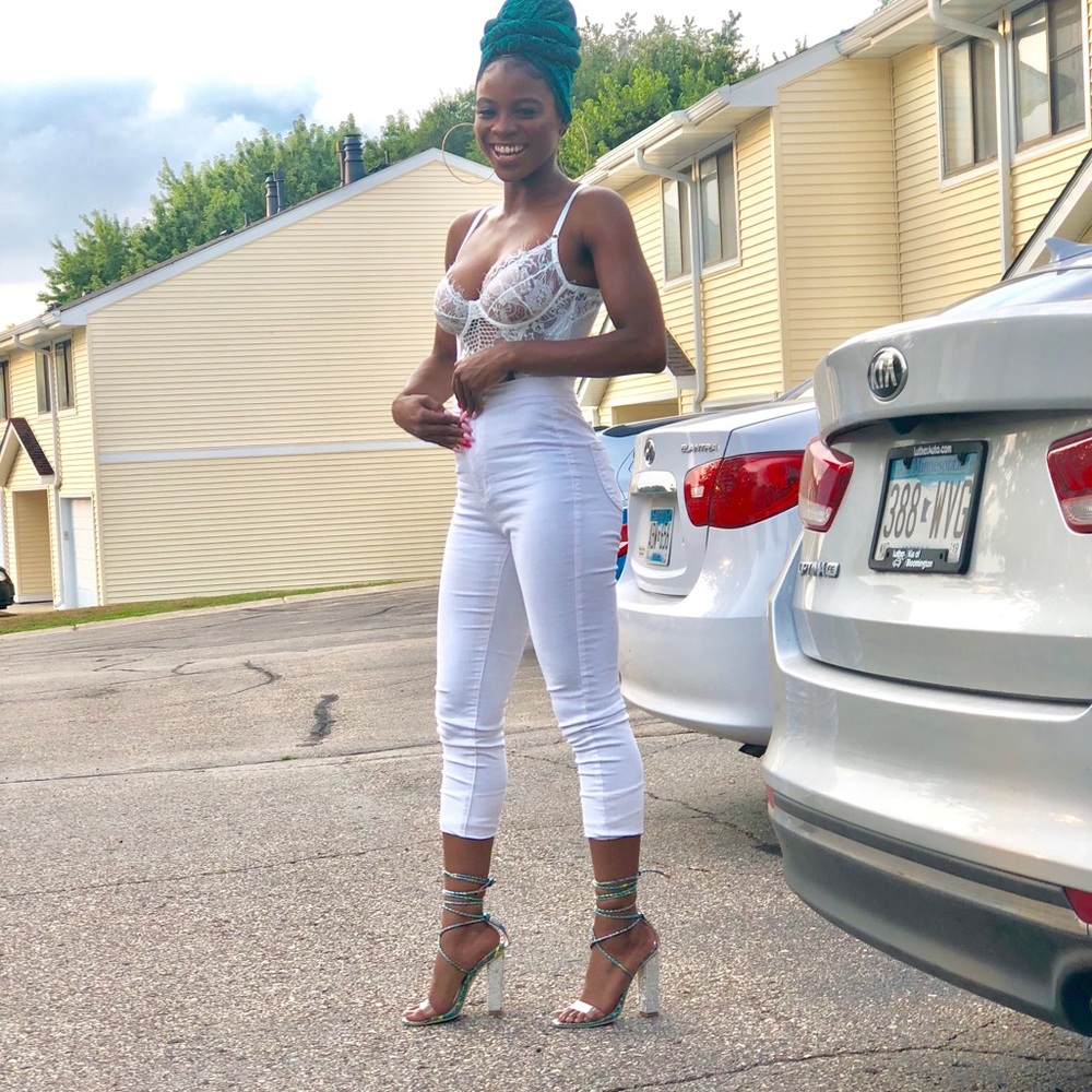 Meet your Posher, Carissa